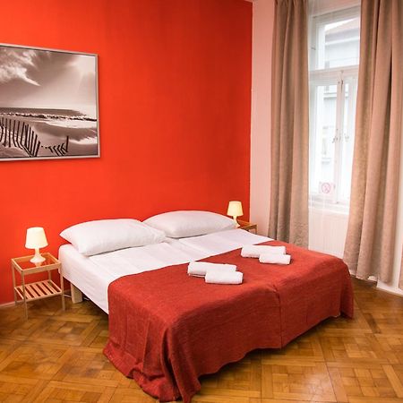 Welcome Apartments On Lublanska Praha Bagian luar foto