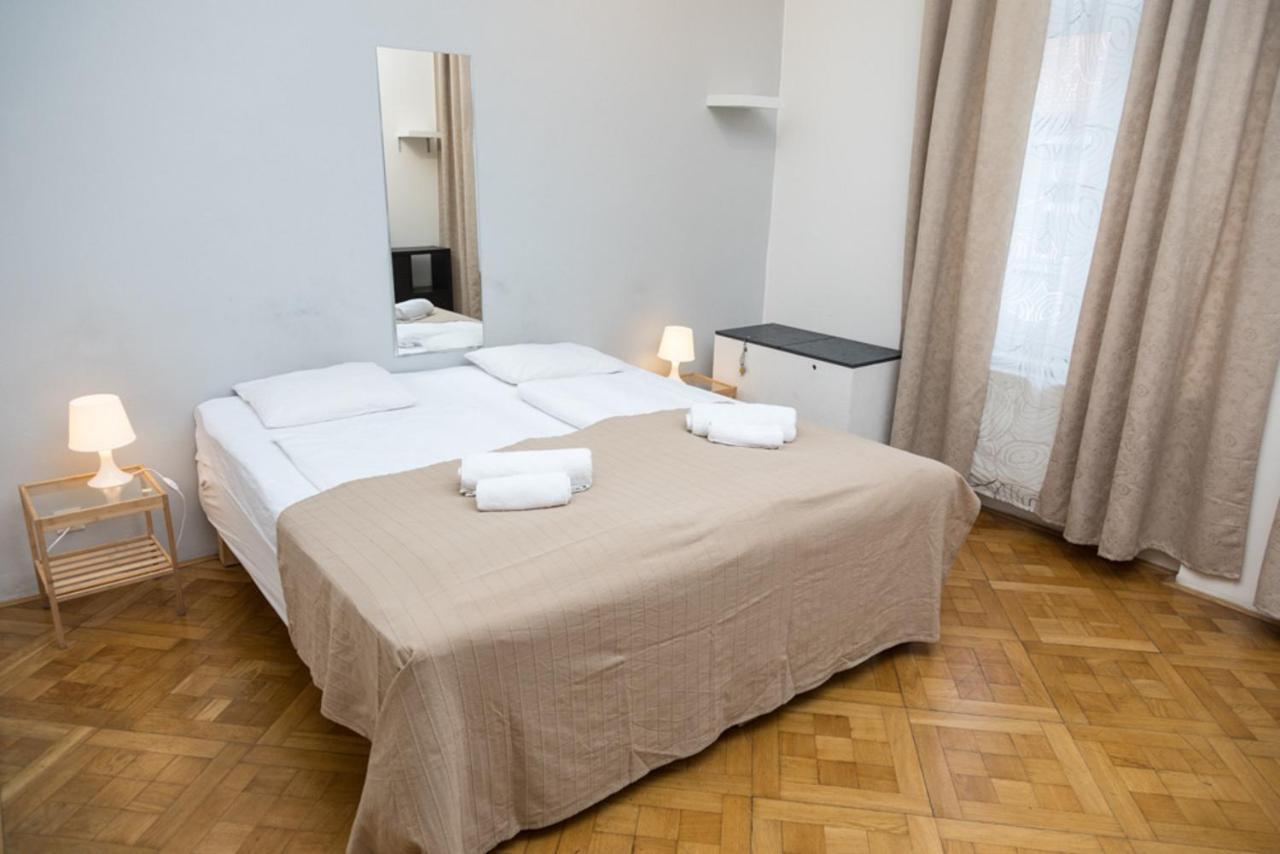 Welcome Apartments On Lublanska Praha Bagian luar foto