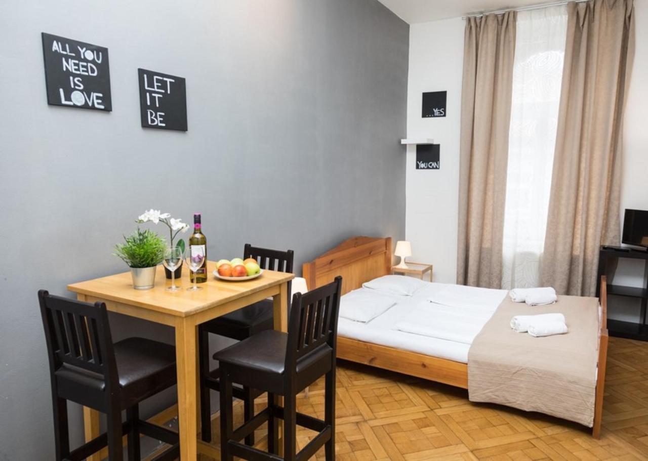 Welcome Apartments On Lublanska Praha Bagian luar foto